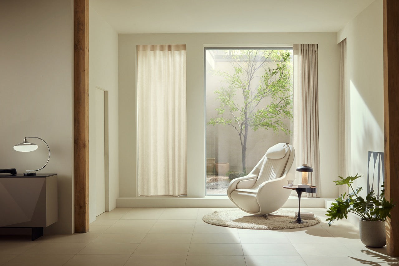 CERAGEM Pause M6 Massage Chair - With Accessories
