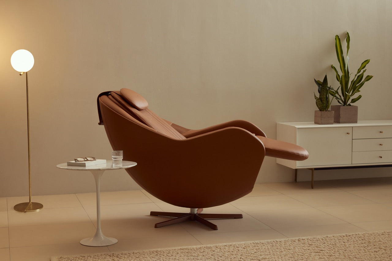 CERAGEM Pause M6 Massage Chair - With Accessories